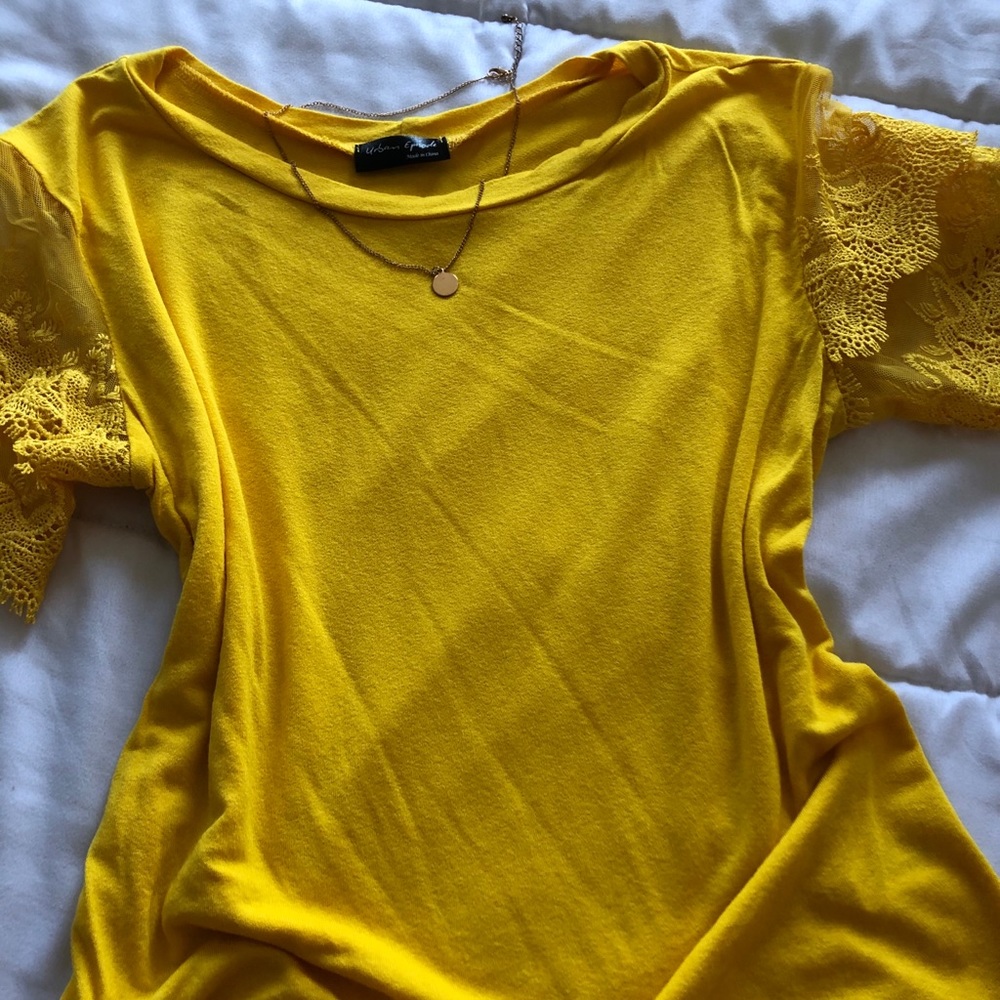 Yellow stylish top ❌